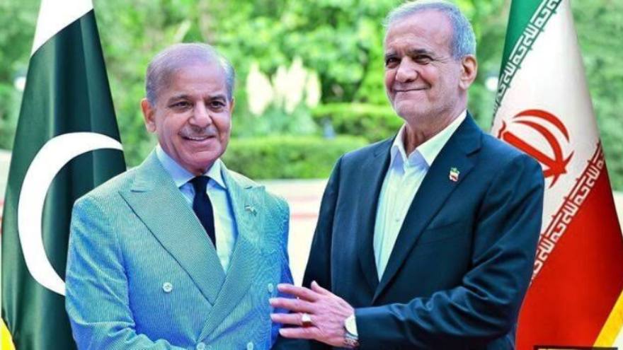 ایران کے صدر پیزشکیان پاکستان کے اعلیٰ سطح کے سرکاری دورے پر روانہ ہو گئے۔