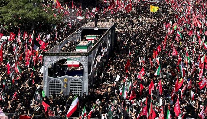 شہید علی خامنہ ای کا جنازہ قم پہنچا دیا گیا؛ آج بھی نماز ادا کی جائے گی