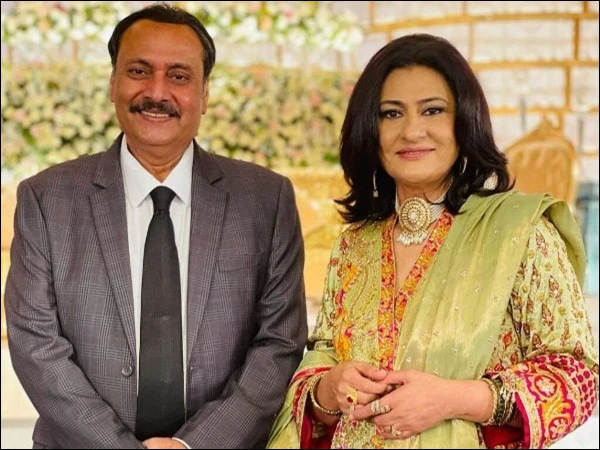 وسیم عباس نے 29 سالہ شادی کے بعد صبا حمید سے طلاق کی تصدیق کر دی۔