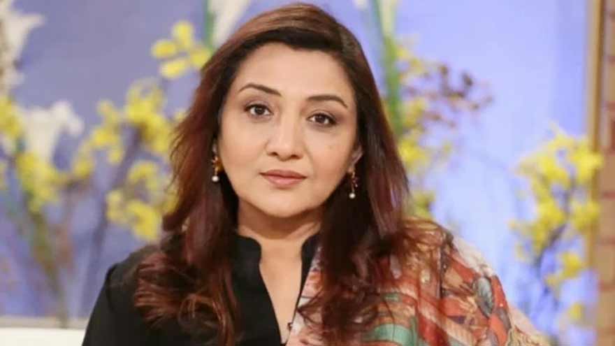 نادیہ افغان نے آوارہ کتوں کے ساتھ مہربانی کی اپیل کی، تشدد کی مخالفت کی۔
