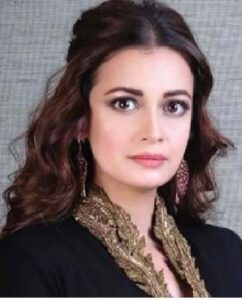 والدین اپنے بیٹوں کو ’انکار کو قبول‘ کرنا سکھائیں، دیا مرزا
