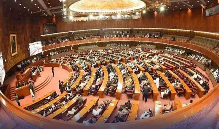 آئی ایم ایف کی پاکستان کیلئے نئی شرائط، حکومت 174 ترامیم جلد پاس کرنے کیلئے متحرک