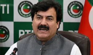 پی ٹی آئی دہشتگردی کی حامی نہیں، جنگ میں فوج کے ساتھ ہیں، شوکت یوسفزئی