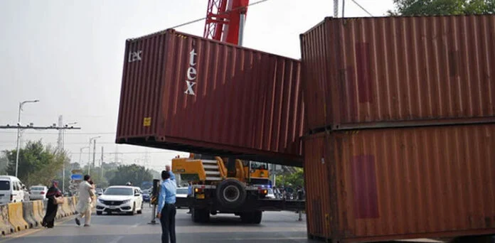 اسلام آباد والوں کیلئے بڑی خبر! 24 روز بعد کنٹینرز ہٹانے کا حکم